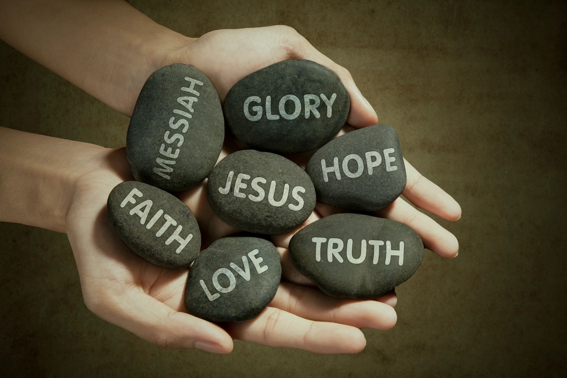 Faith stones: Messiah, Glory, Hope, Jesus, Faith, Love, Truth
